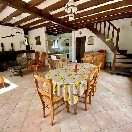 Holiday home With A Big Idyllic Garden At The Lacanau