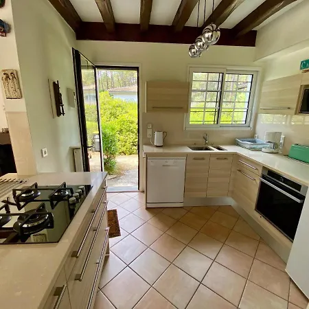 Holiday home With A Big Idyllic Garden At The Lacanau