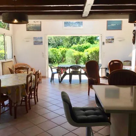 With A Big Idyllic Garden At The Holiday home *